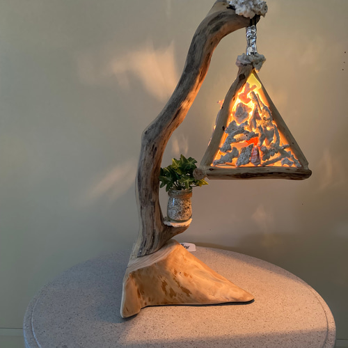 流木オブジェランプ(タイトル)蛇の灯り スタンドライト・テーブル