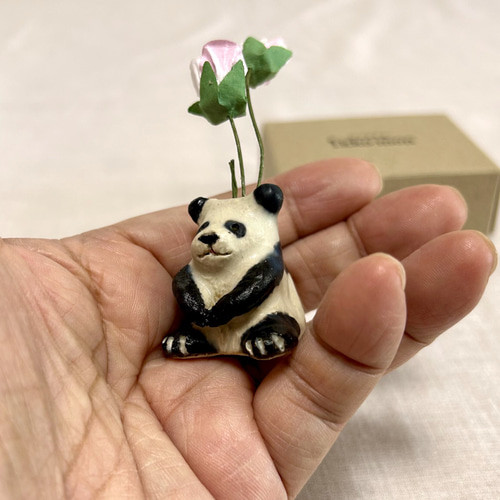 パンダの一輪挿し お部屋に小さなディスプレイ 一点もの作品 台 パンダの一輪挿し お部屋に小さなディスプレイ 一点もの作品 台