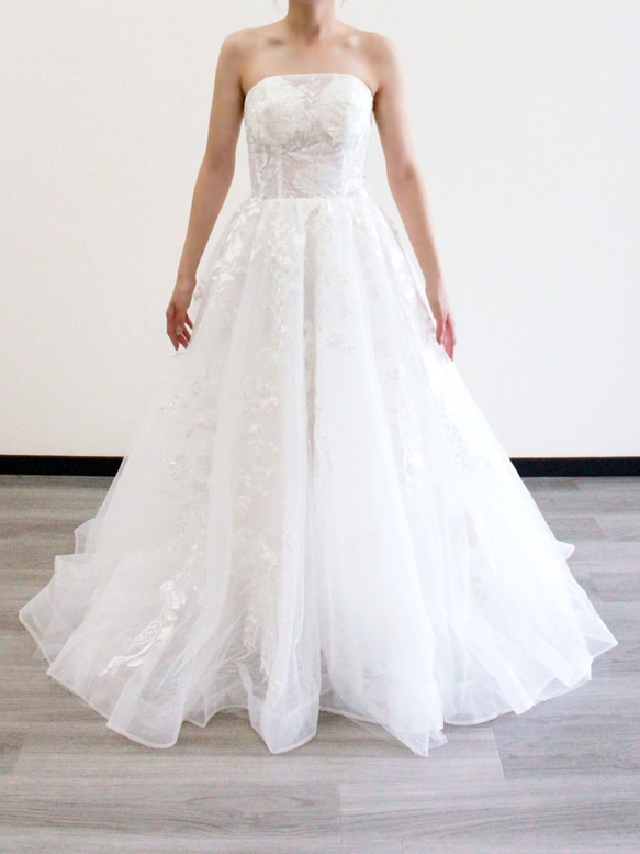 送料無料！ウェディングドレス 贅沢な総レース ベアトップ A