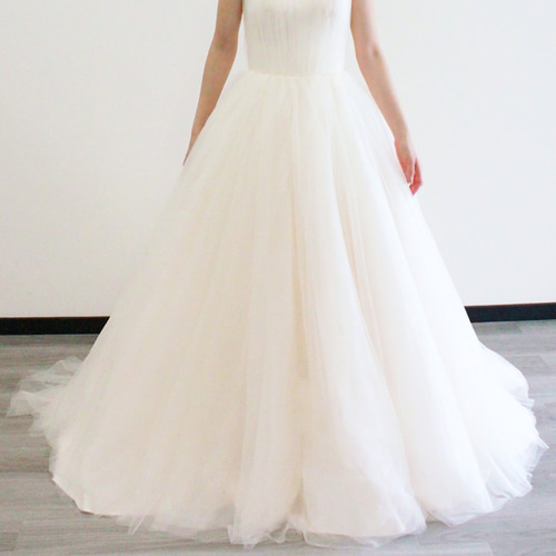 送料無料！ウェディングドレス フレアスカート アイボリー サッシュ  