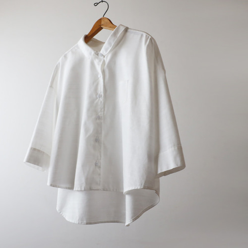夏ＳＡＬＥ　ギマ擬麻コットン 角襟 燕尾裾 幅広オーバーシャツ 前開き ジャケット 胸ポケット オフホワイト T69A 夏SALE 再入荷 ギマ擬麻コットン 角襟 燕尾裾 幅広オーバー