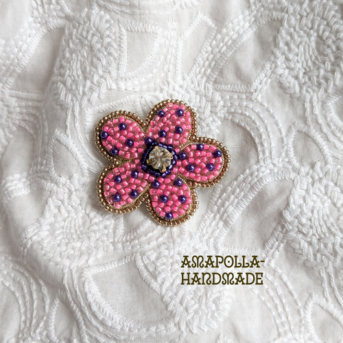 ビーズ刺繍ブローチ 花モチーフ ピンク＆パープル ブローチ