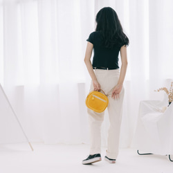 【切線】圓形/圓包，手工真皮單肩包，全手工縫製，兩用包，可手提或肩背 第5張的照片