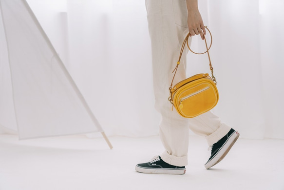 【切線】圓形/圓包，手工真皮單肩包，全手工縫製，兩用包，可手提或肩背 第7張的照片