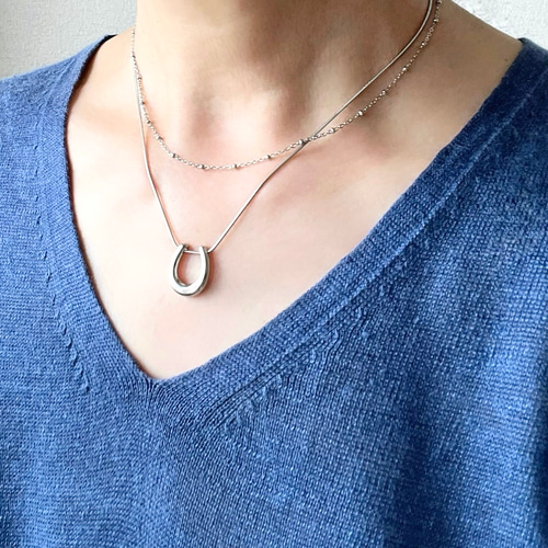 ホースシュー きらきらハンマー加工 ラッキー ネックレス 50s ホースシュー 馬蹄 ネックレス ラッキー チャーム