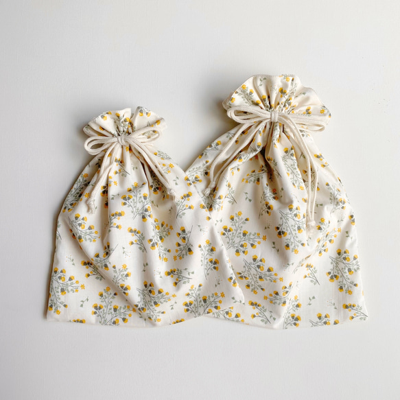《送料無料》お着替え袋　コップ袋　フリル巾着　コットン 花柄　カモミール　女の子 5枚目の画像