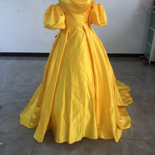 カラードレス イエロー ベアトップ パフスリーブ 豪華なバックリボン  