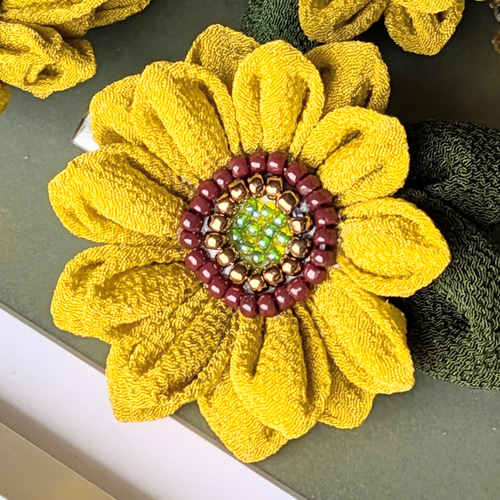 ヘアクリップ つまみ細工 ひまわり 髪飾り 浴衣 着物 和装 結婚式 花火