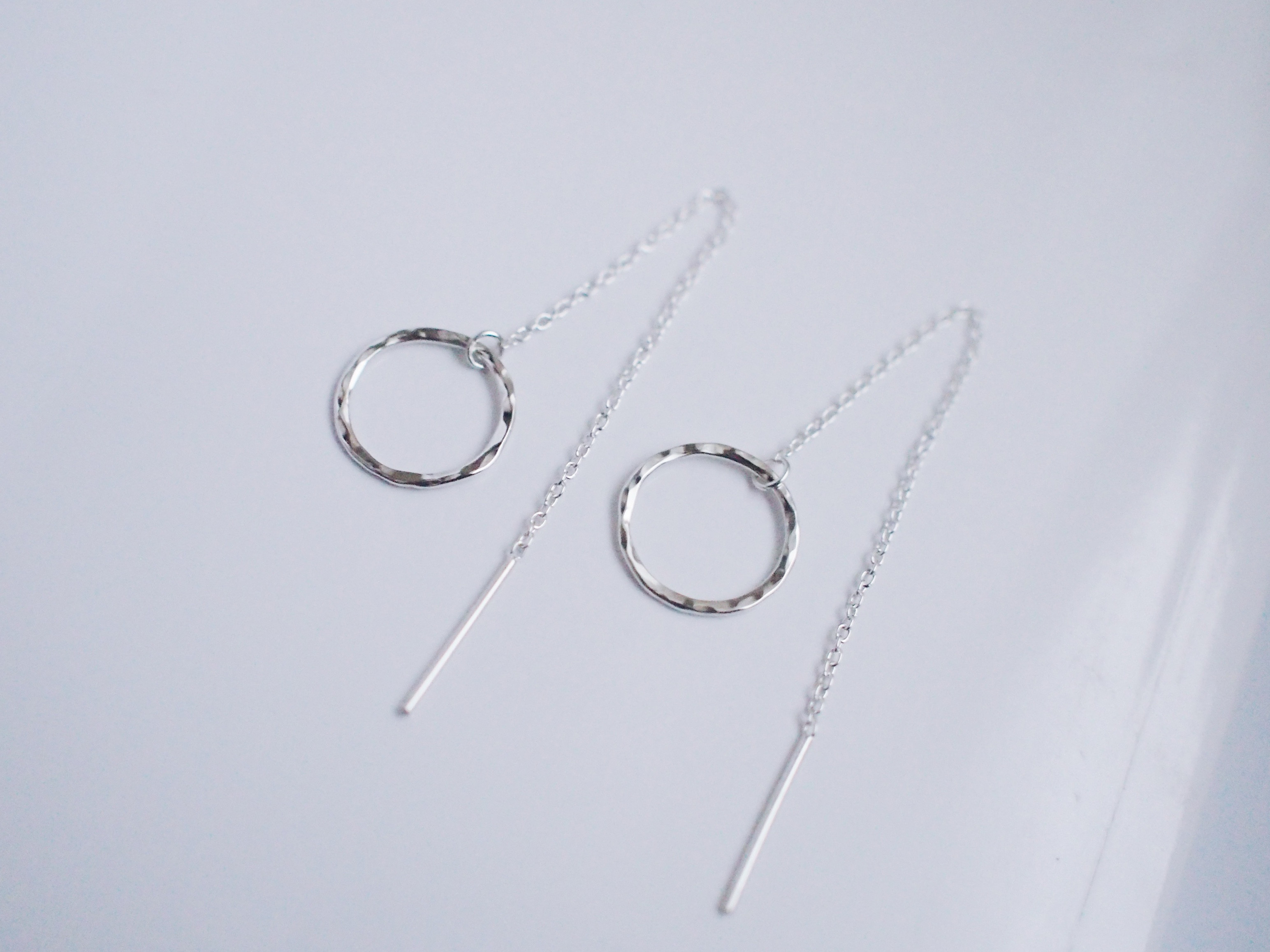 送料無料 *再販*【SV935/SV925】銀月チェーンピアス／槌目／S　シルバー　華奢　シンプル