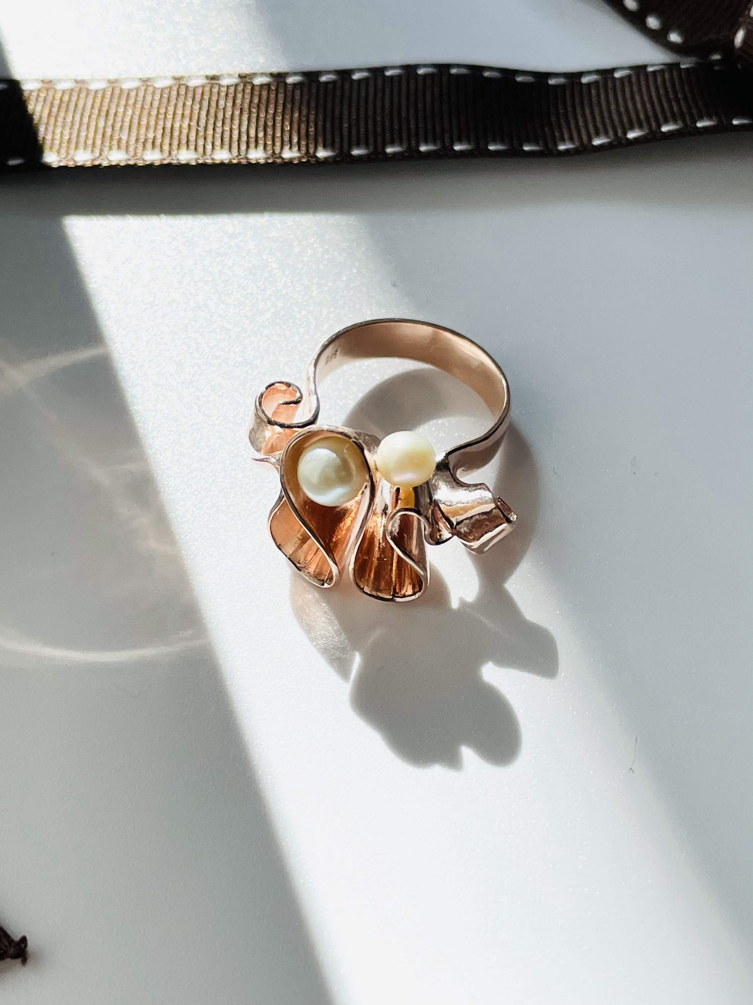 リボンのようなドレープリング