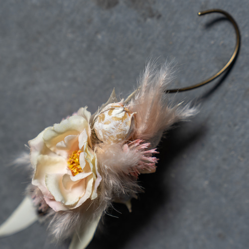 アーティフィシャルフラワーイヤーカフ 造花 ドライフラワー