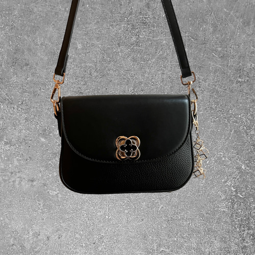 本革 ショルダーバッグ 花モチーフ スマホポシェット 牛革 斜めがけ