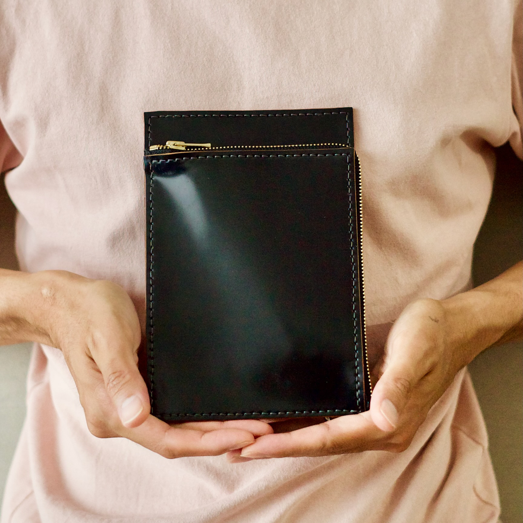 イタリアンレザーコードバンを使用した本革薄型スリムペンケース　一生もの相棒