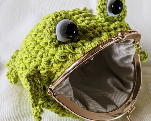 この色最終販売✿受注製作✿【再販2・あみぐるみがま口・カエル