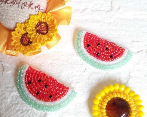 タケコブター様 専用 コアラ スイカビーズ 刺繍 ブローチ