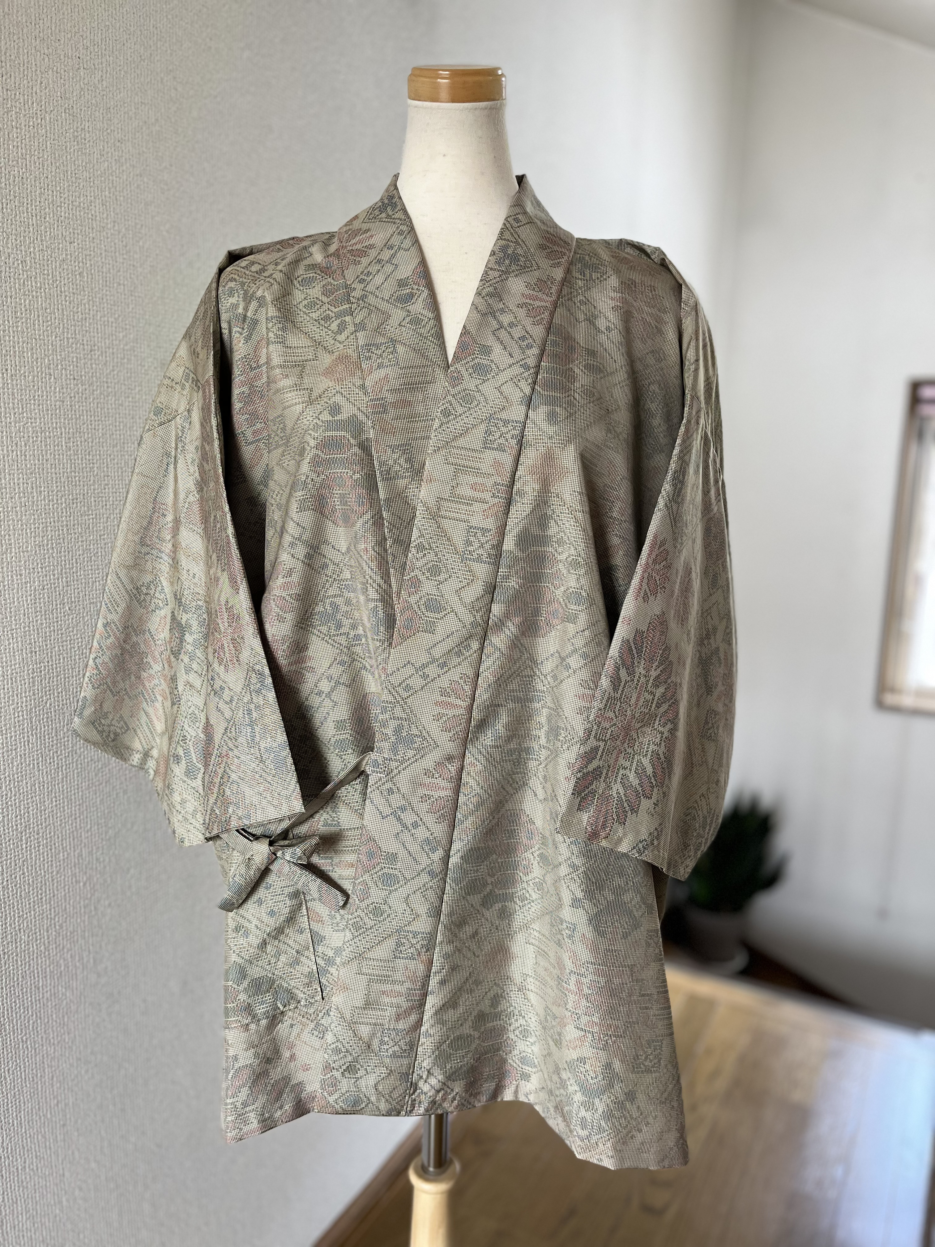 大島紬のお着物から 総合わせ仕立ての作務衣 （紬から女物作務衣