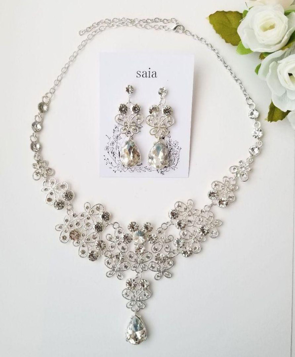 フラワーモチーフ ビジュー ネックレス＆ピアスセット tn20712