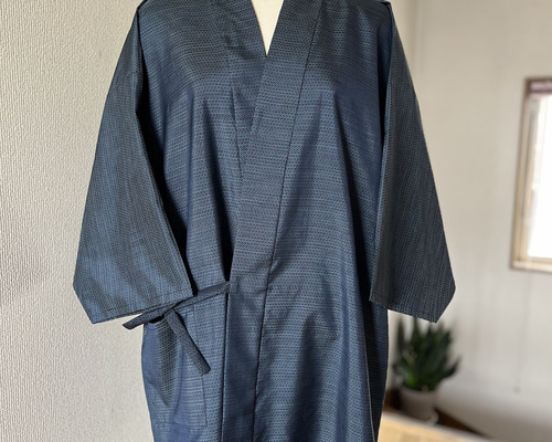 本場奄美大島紬 作務衣 上衣 着物 亀甲柄 未使用反物仕立て 商標付き