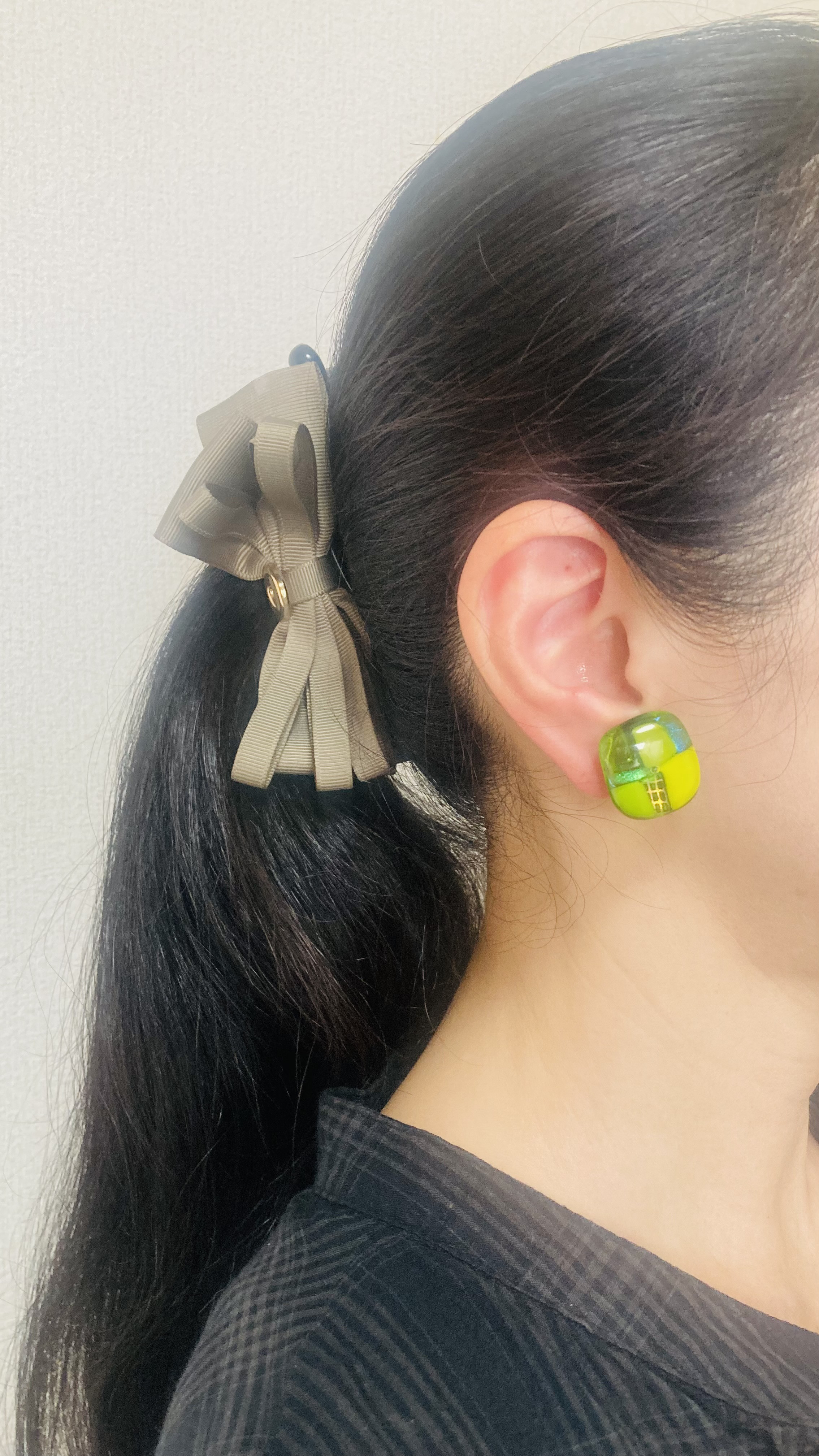 黄緑鮮やかイヤリング