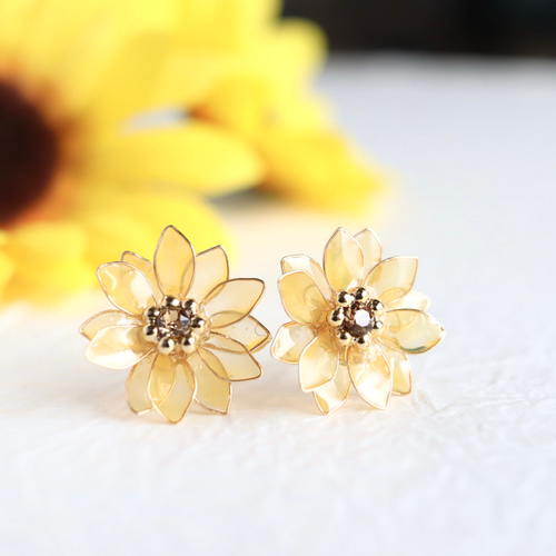 SALEピアス*・【ひまわり大 怖 Normal】本物のお花を使った ひまわりピアス