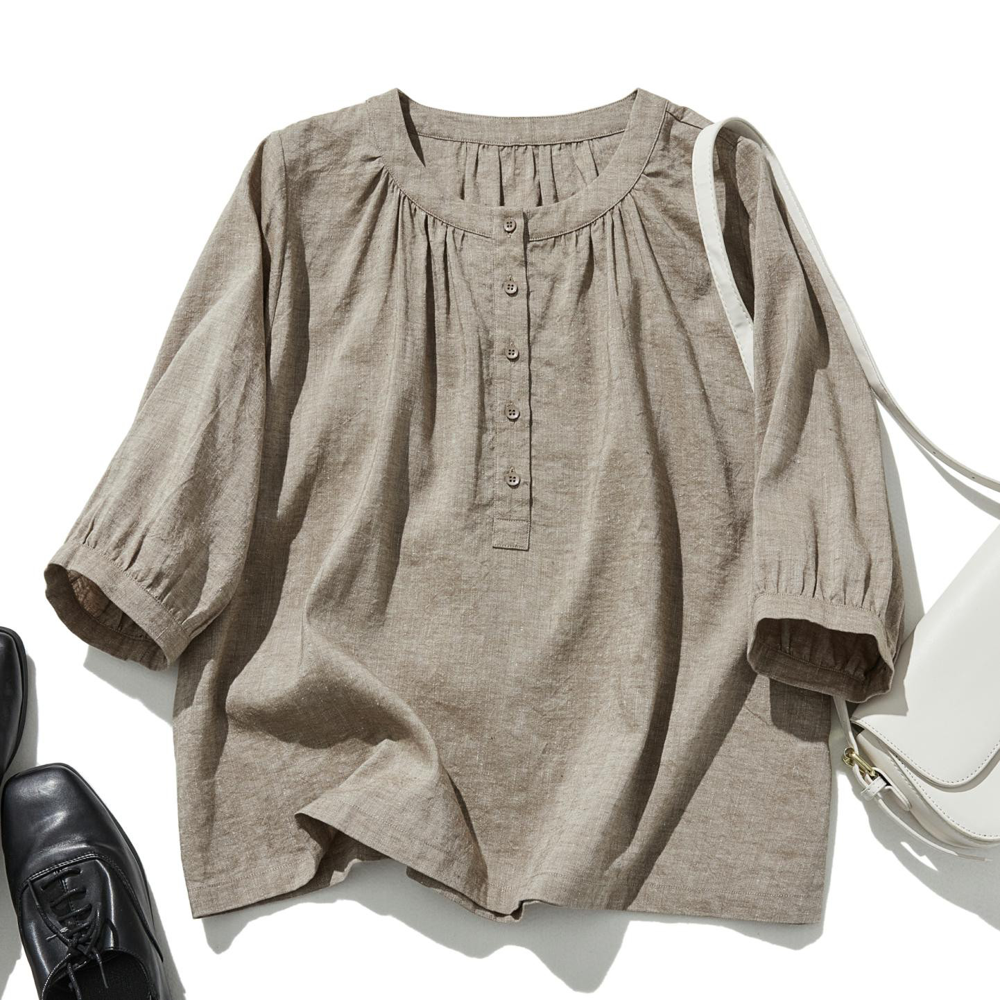 大人可愛い抜け感放つ　7分袖ブラウス　コットンリネン トップス  　薄茶色　240703-3