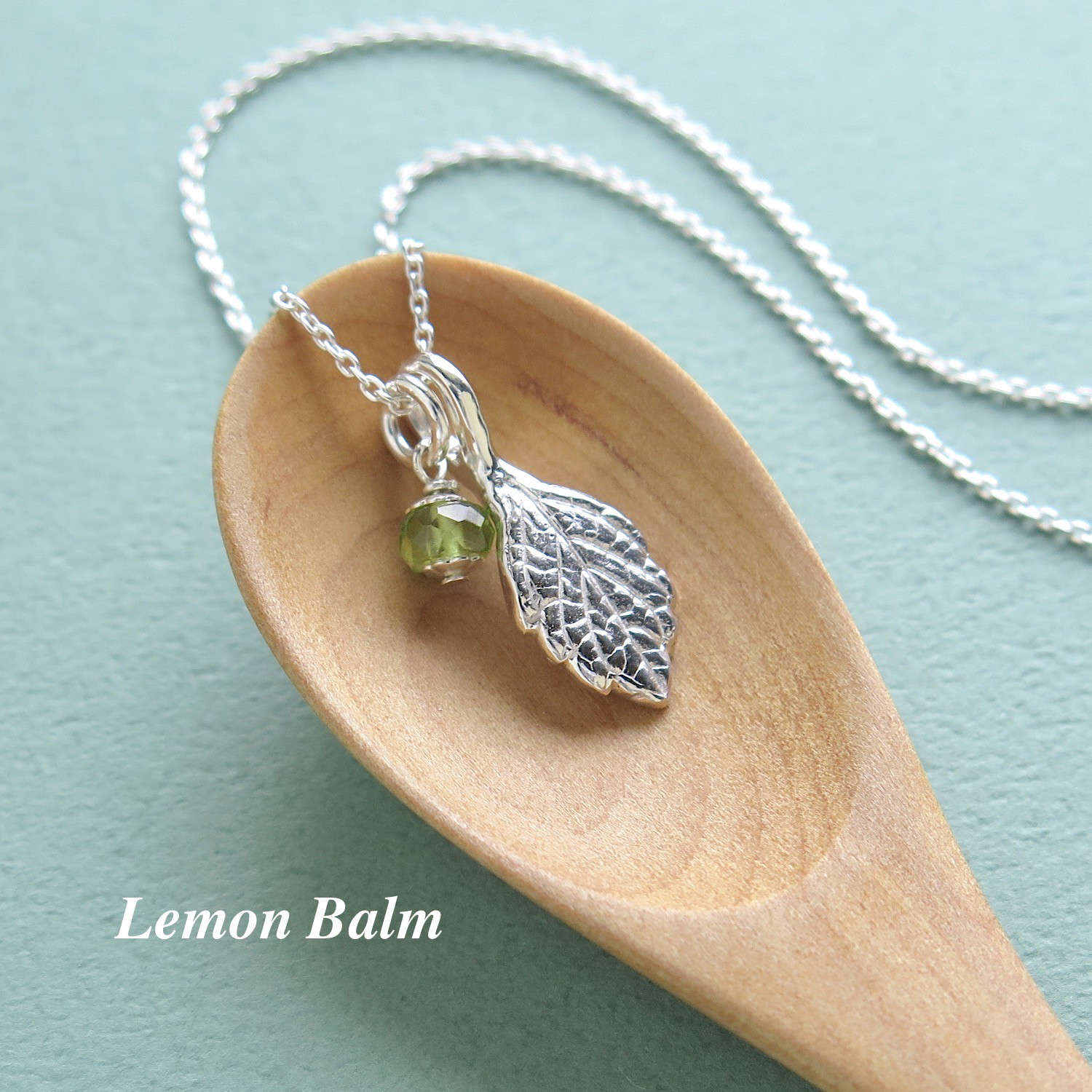 [999 Silver] レモンバームの小さなリーフペンダント, ペリドット, チェーン, miniシルバーケアセット付