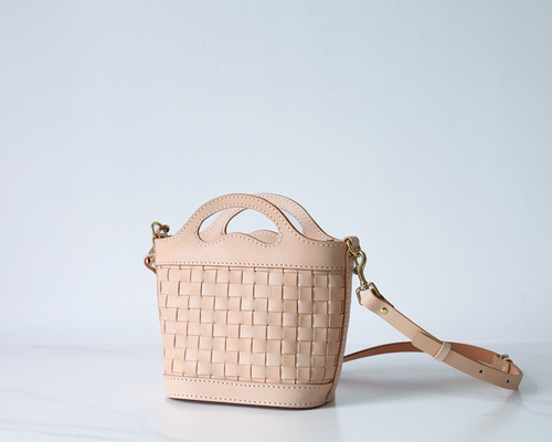 100%天然牛革職人の手作り品！！オールダン クロスバック (2色) c821f7e9478e288012117f454bf543