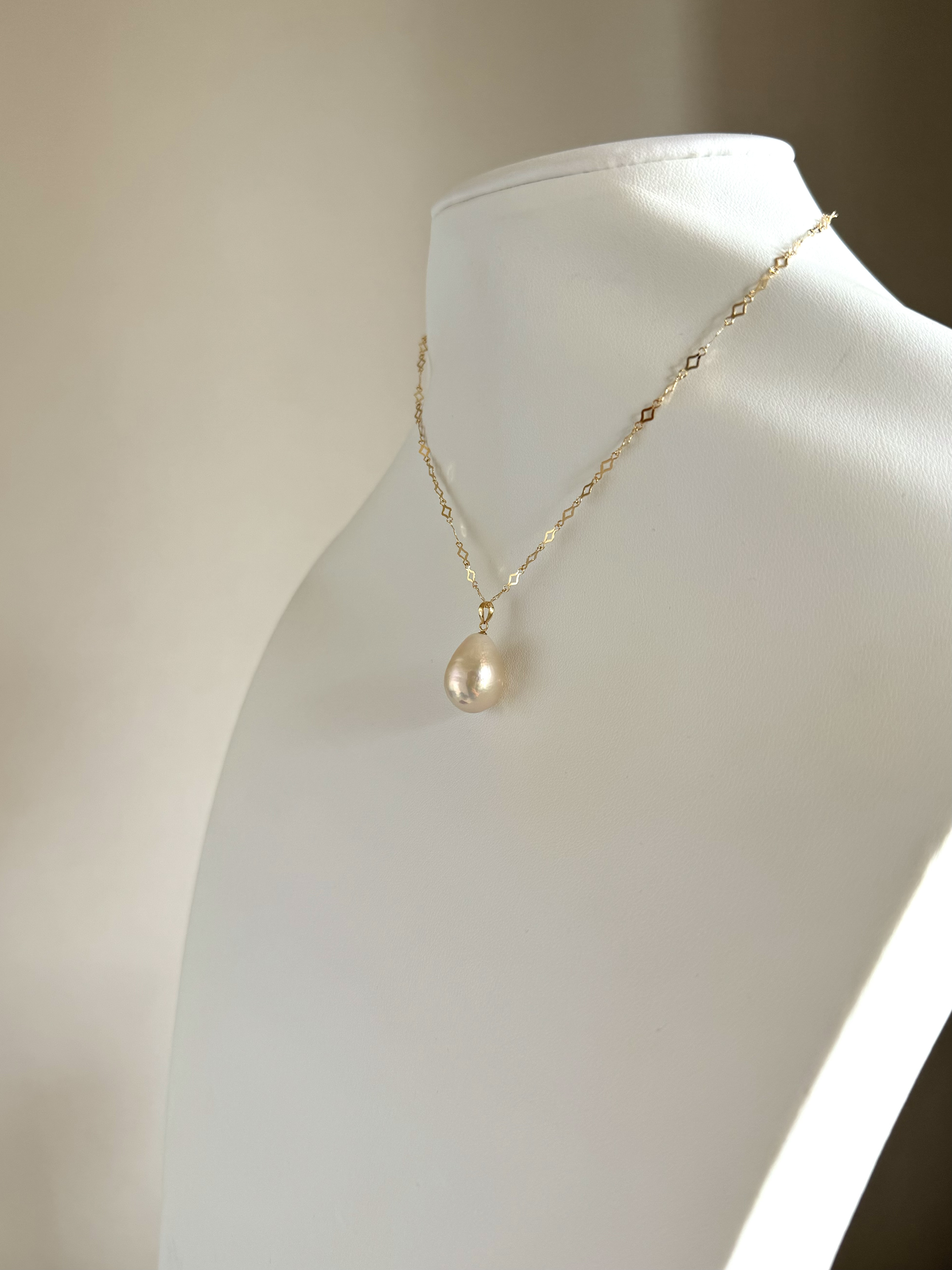 【高級品】【2WAY】クリームベージュ系パールペンダント18K（チェーンとペンダントトップ単品使い可）　商品No.Y21