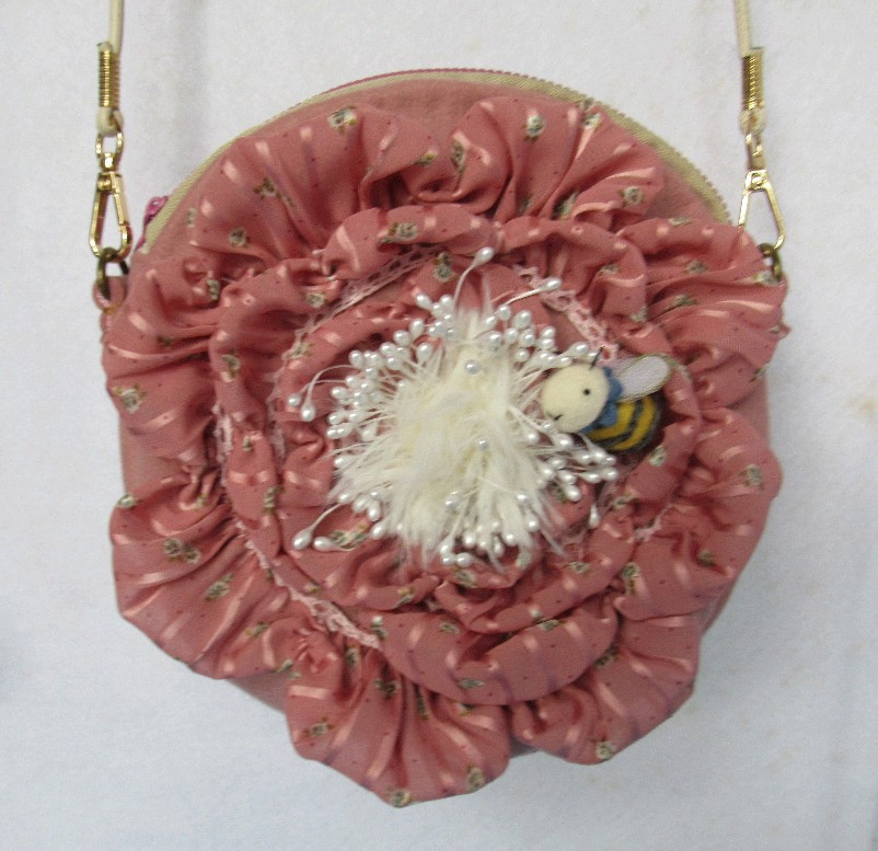 お花のポシェット