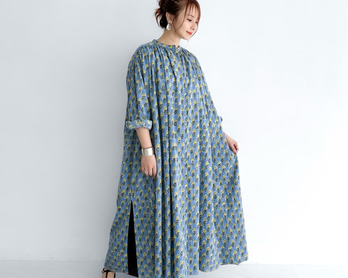 「美品」ブロックプリント　ロングワンピース　長袖 インド綿 ブロックプリントのロングシャツワンピース〔グレー