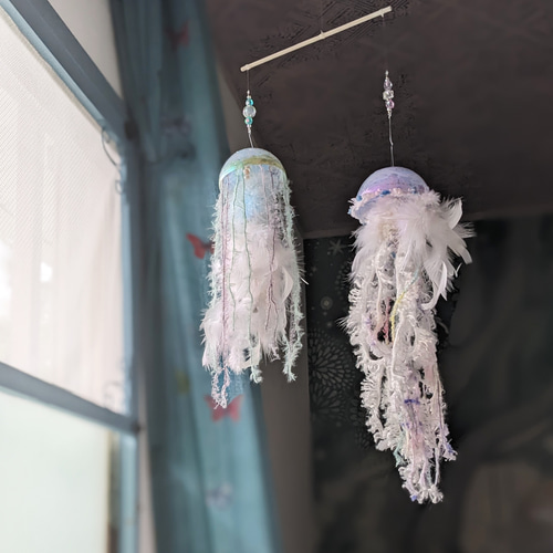 キュート♡なライトブルーの猫ちゃんエンジェルとキラキラ ラメ ハート