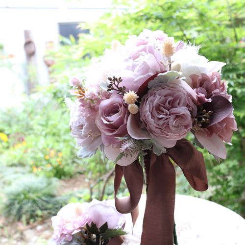 アンティークピンクのウェディングブーケ ブートニア付き アーティ