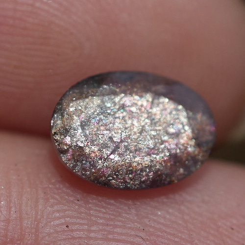 701p 天然石　アイオライトサンストーン　ペリドット　チャーム 701p 天然石 アイオライトサンストーン ペリドット チャーム