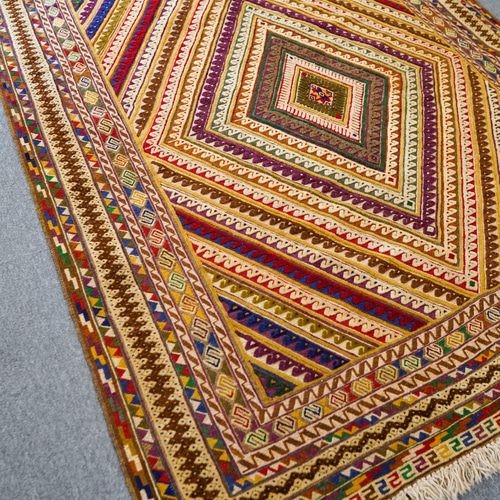 175×148cm 手織りマシュワニキリム 手織り絨毯 ペルシャ絨毯 175×148cm 手織りマシュワニキリム 手織り絨毯 ペルシャ絨毯