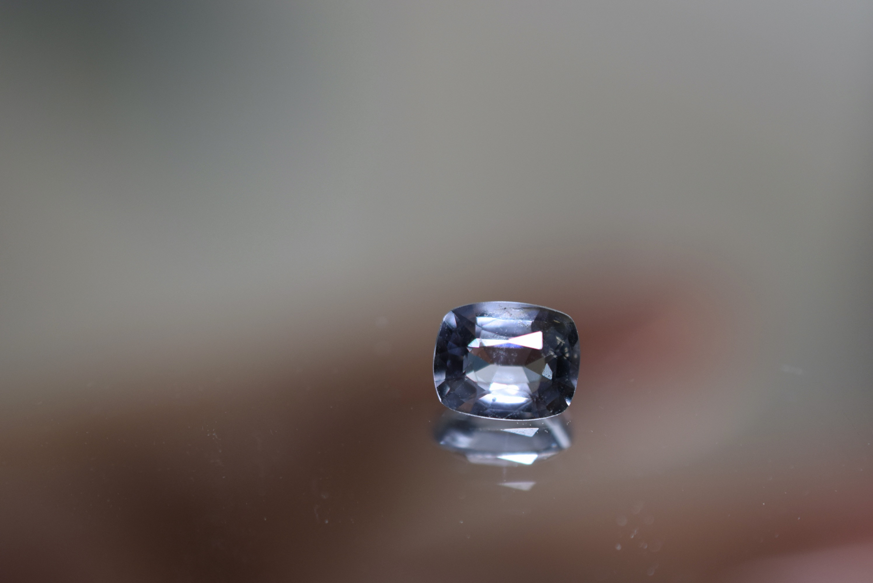 RS7-53 非加熱 宝石質 金属灰 ミャンマー産 天然 スピネル ルース