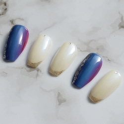 青×赤紫×シルバー　夜空グラデーションネイル 2枚目の画像