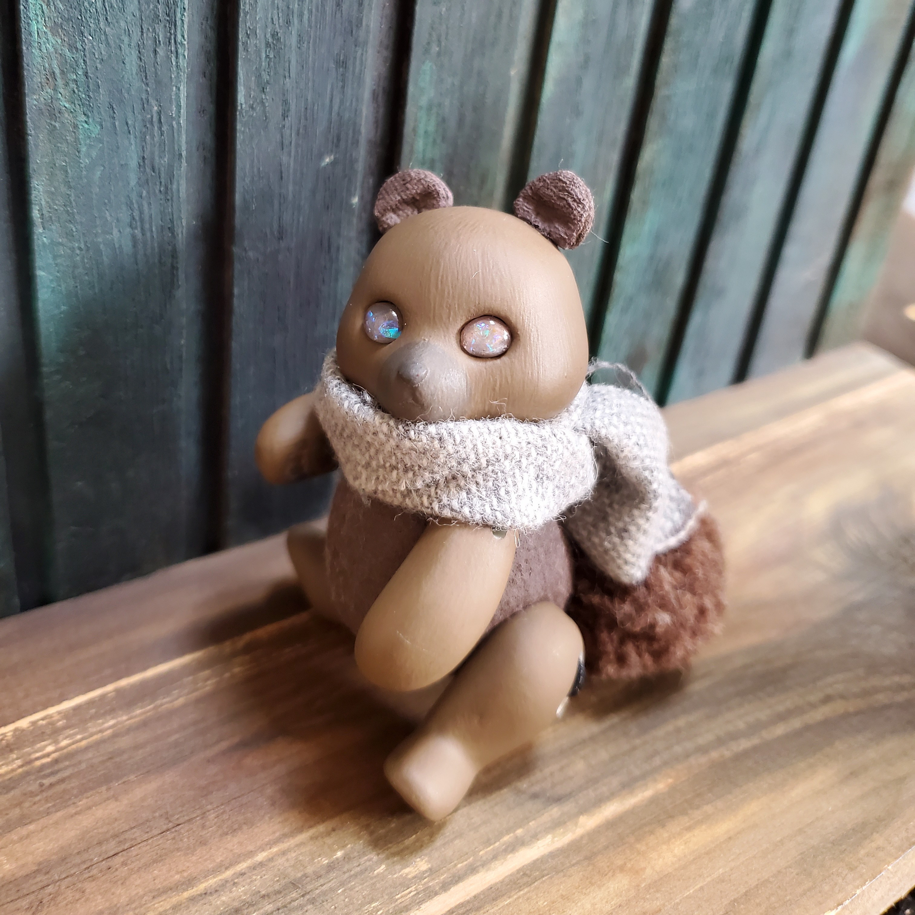 小さな手乗りのヒグマさん No.2