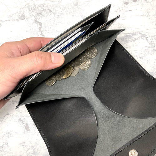 大人の手元を引き締める黒革の長財布｜ロングウォレット 本革