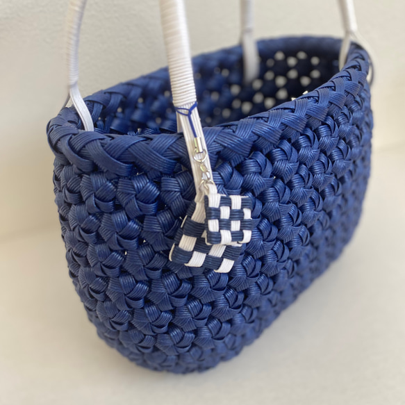 クラフトバンドのかごバッグ【花結び】紺 人気・おすすめ｜多用途・生活用品におすすめ キャンペーン中 即納 即日発送サービス