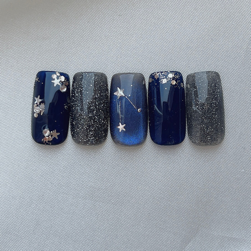 ネイビー濃紺の大人っぽ夜空ネイルチップ 星空 七夕 フラッシュ