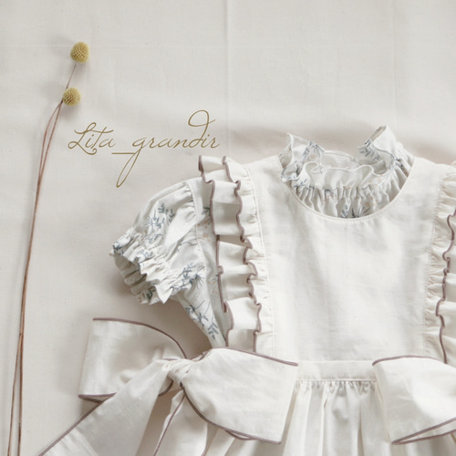 ビュルデザボン　すずらん　ワンピース bulle de savon（ビュルデサボン）の「すずらん刺繍 開衿