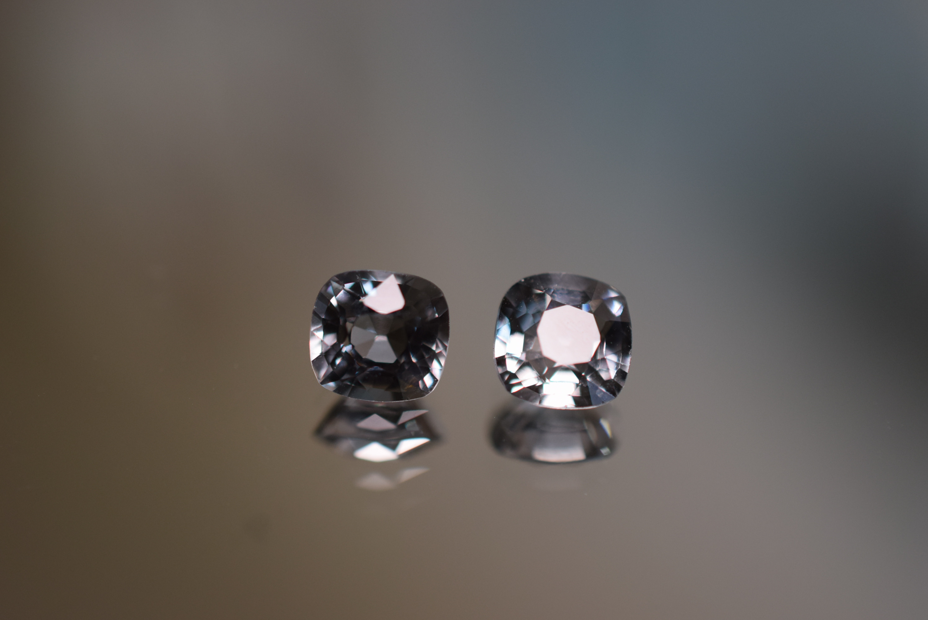 RS7-56 ペア 非加熱 宝石質 金属灰 ミャンマー産 天然 スピネル ルース