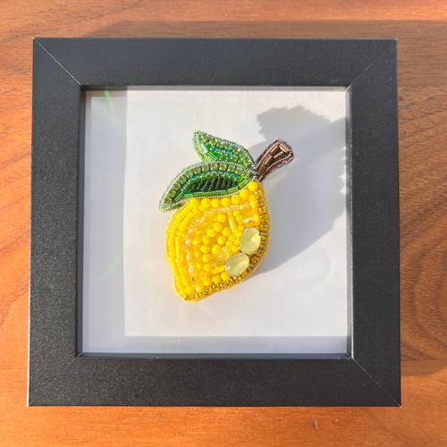 レモンのビーズ刺繍ブローチ フルーツ 夏 イタリア ブローチ