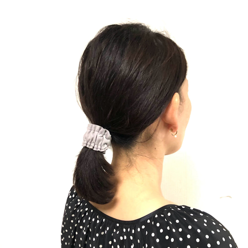 ﾏﾙｼｪで好評 シュシュ(一重) スッキリとゴムをかくす 使いやすい4色