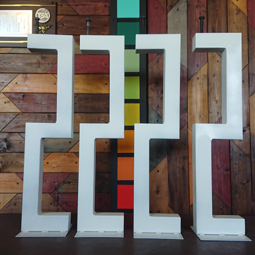 マットホワイトでアイアンな極太鉄脚♪ 50×150×650mm 己型 4脚ver  