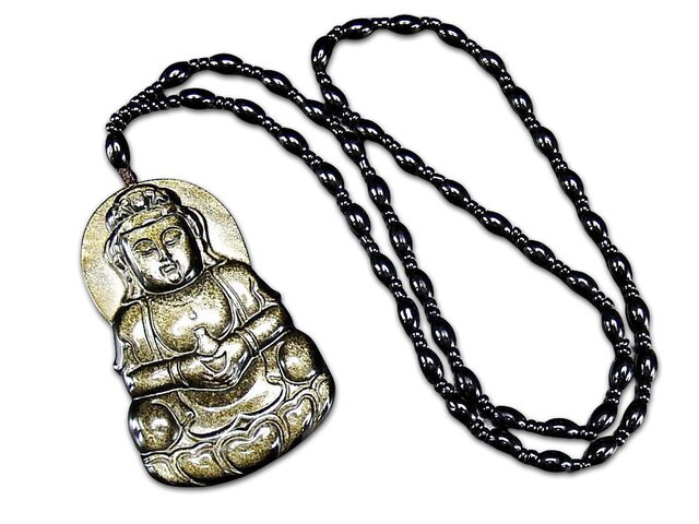 色合い厳選ゴールドオブシディアン観音菩薩彫り超大天然石ネックレス発色良好迫力満点