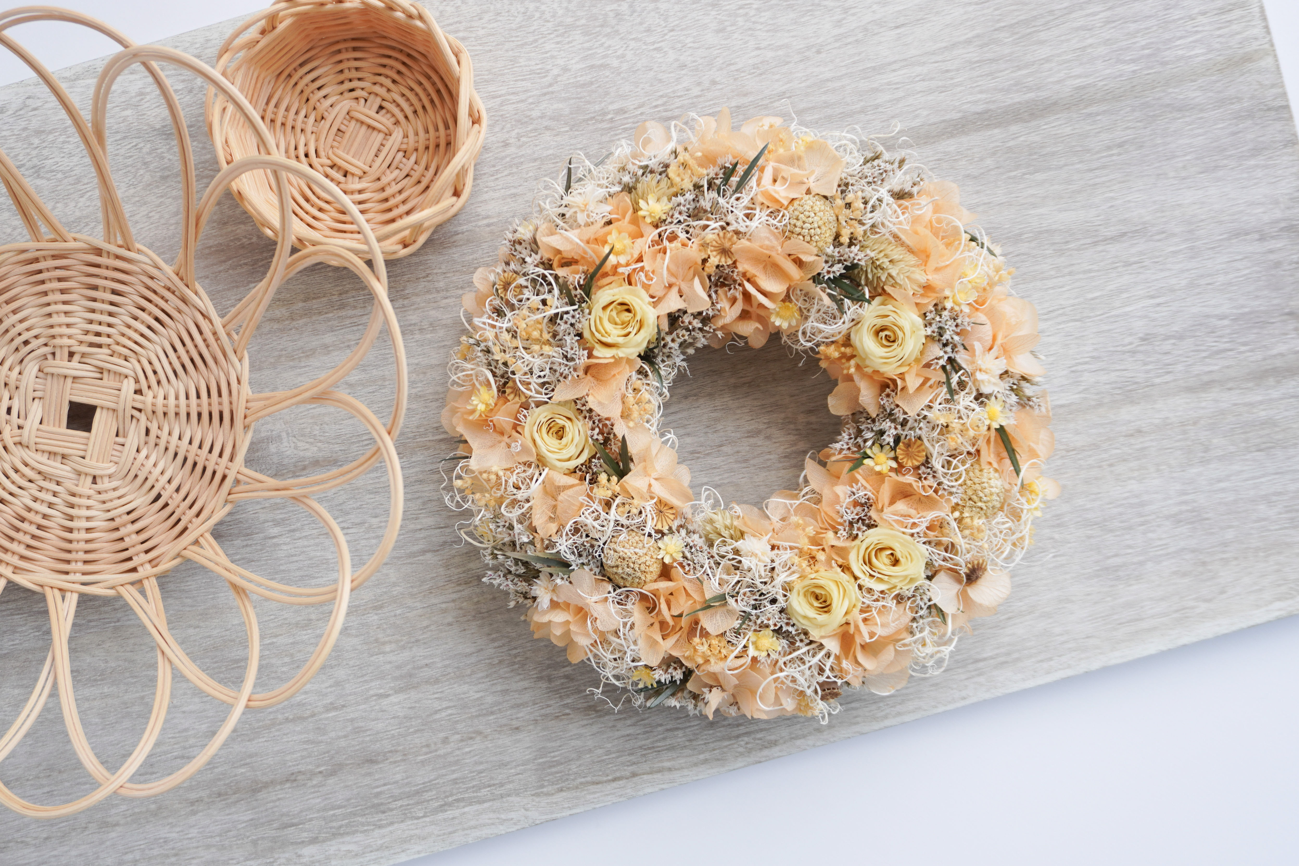 Creema限定 オレンジ紫陽花の華やかナチュラルリース リース akuu 通販 