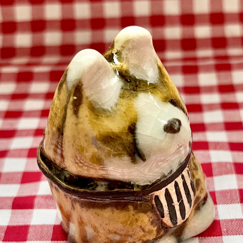 陶器の秋田犬(前掛け) その他置物 うろことはね 通販 17954815