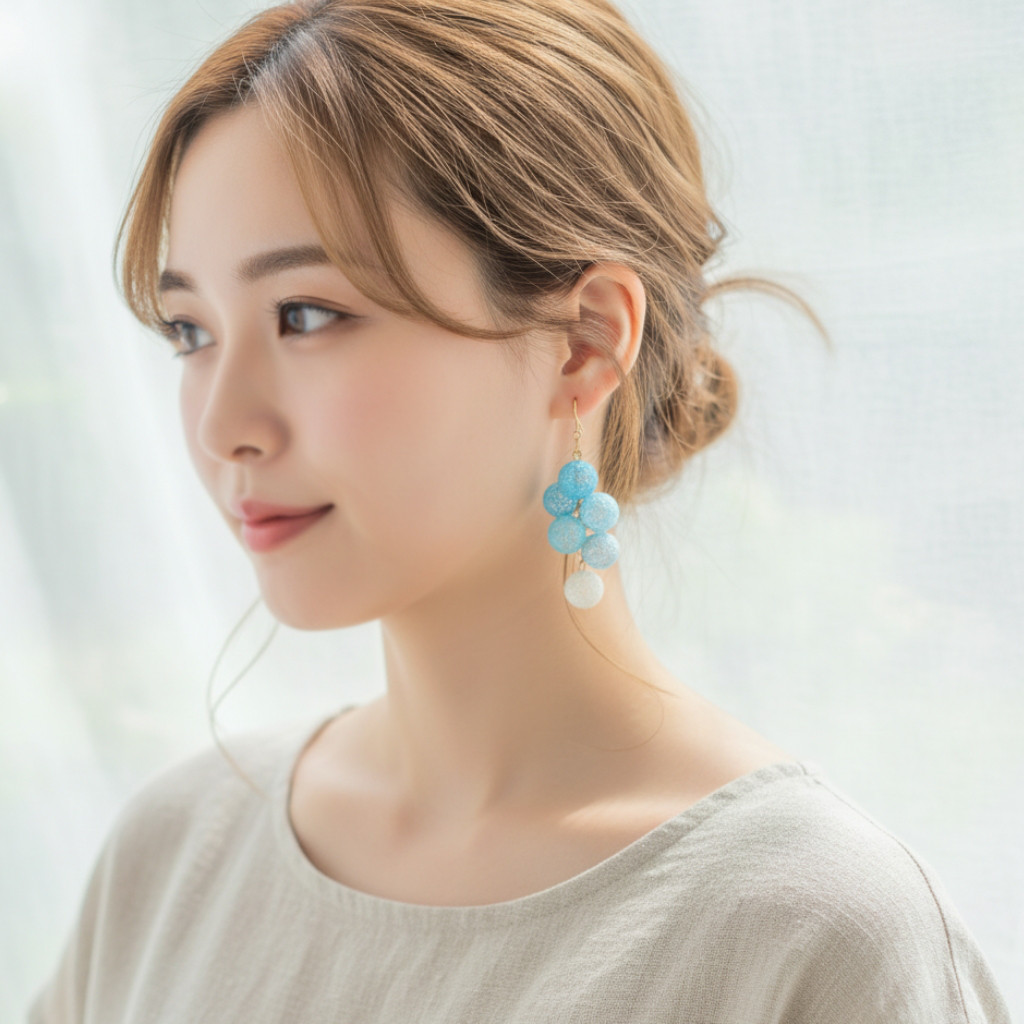 スカイブルー x グラデーションの糸玉ピアス/イヤリング