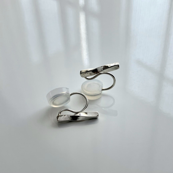 ひねりバーのシンプルイヤリング　silver950 痛くなりにくい 11枚目の画像